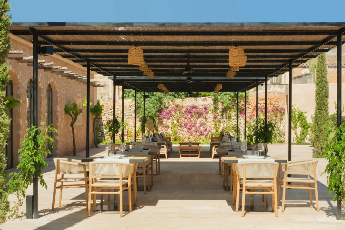 Restaurant interior with neutral palette and refined furnishings