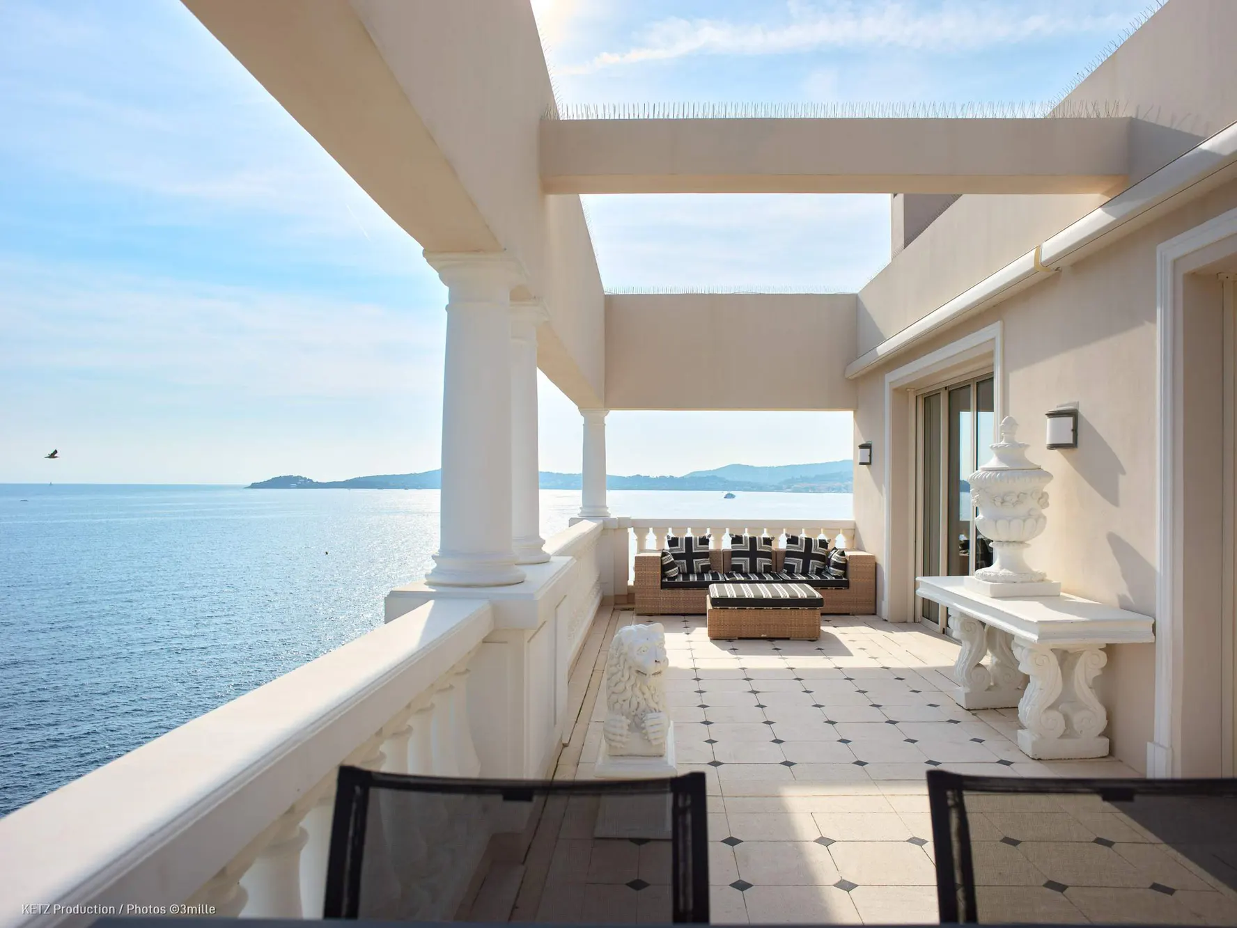 A colonnaded terrace open to the sea at Cap Estel, Èze